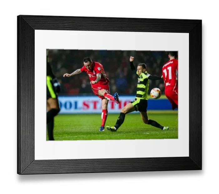 Framed Print : Bristol City's Lee Tomlin Scores Against Huddersfield Town, Sky Bet EFL Championship, Ashton Gate Framed Print : Bristol City's Lee Tomlin Scores Against Huddersfield Town, Sky Bet EFL Championship, Ashton Gate