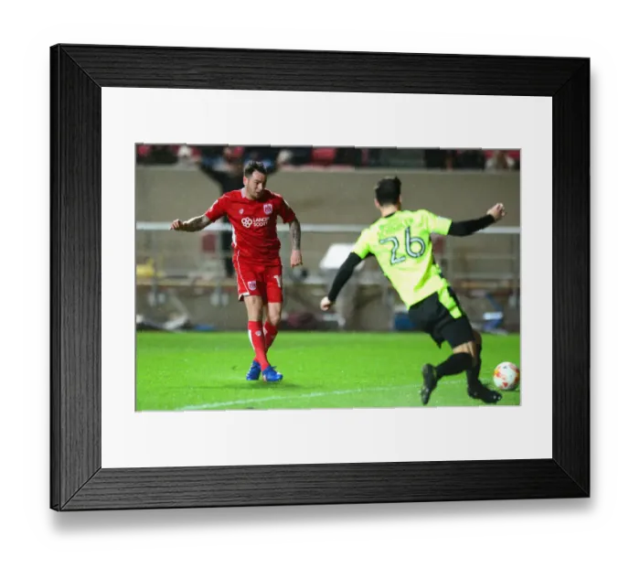 Framed Print : Bristol City's Lee Tomlin Scores Opening Goal Against Huddersfield Town, Sky Bet Championship 2017 Framed Print : Bristol City's Lee Tomlin Scores Opening Goal Against Huddersfield Town, Sky Bet Championship 2017