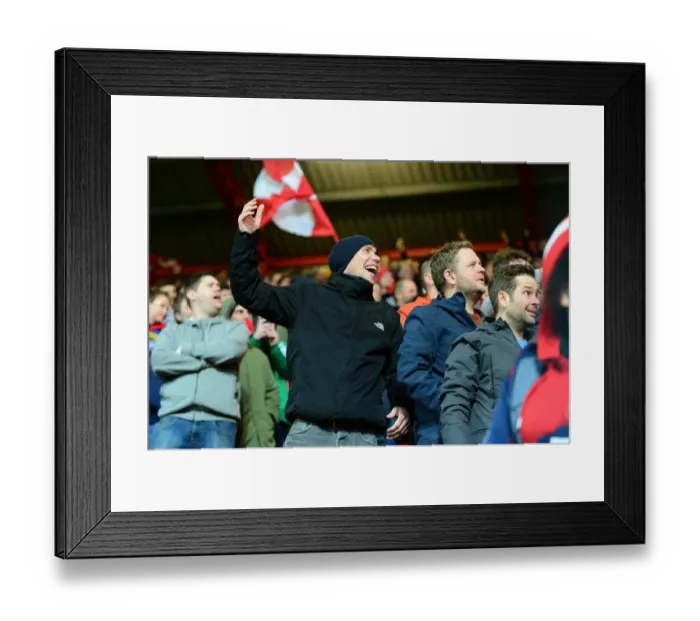 Framed Print : Bristol City Fans Go Wild as Lee Tomlin Scores Against Huddersfield Town (17 / 03 / 2017) Framed Print : Bristol City Fans Go Wild as Lee Tomlin Scores Against Huddersfield Town (17 / 03 / 2017)