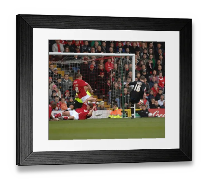 Framed Print : Clash of Titans: Bristol City vs. Nottingham Forest (Season 08-09)