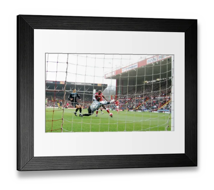 Framed Print : Bristol City vs. Nottingham Forest: A Football Rivalry - 08-09 Season Framed Print : Bristol City vs. Nottingham Forest: A Football Rivalry - 08-09 Season