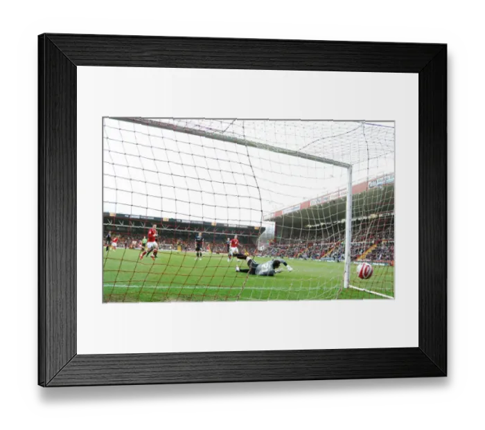 Framed Print : Bristol City vs. Nottingham Forest: A Football Rivalry - Season 8-9 Framed Print : Bristol City vs. Nottingham Forest: A Football Rivalry - Season 8-9