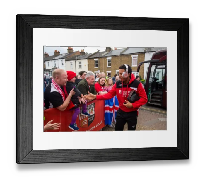 Framed Print : Korey Smith's Arrival: Brentford vs. Bristol City, 01.04.2017
