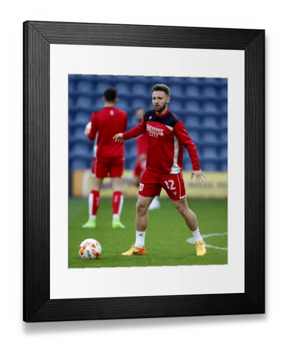 Framed Print : Bristol City's Matt Taylor Warming Up Ahead of Preston North End Clash (04.04.17) Framed Print : Bristol City's Matt Taylor Warming Up Ahead of Preston North End Clash (04.04.17)