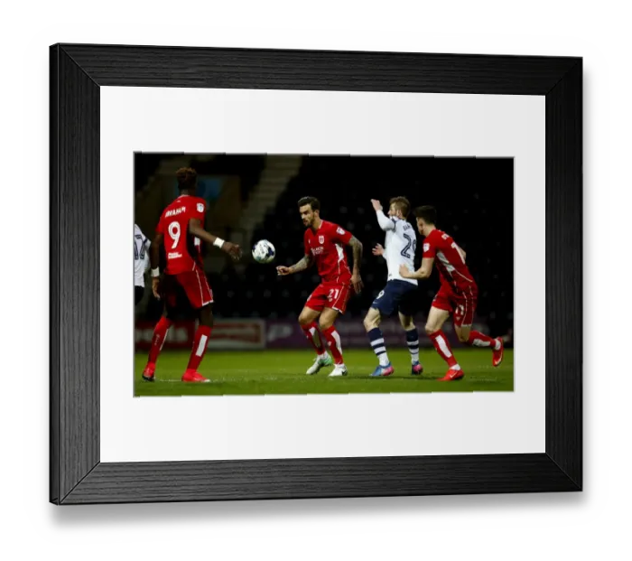 Framed Print : Marlon Pack vs Tom Barkhuizen Clash: Preston North End vs Bristol City, Sky Bet Championship, 2017