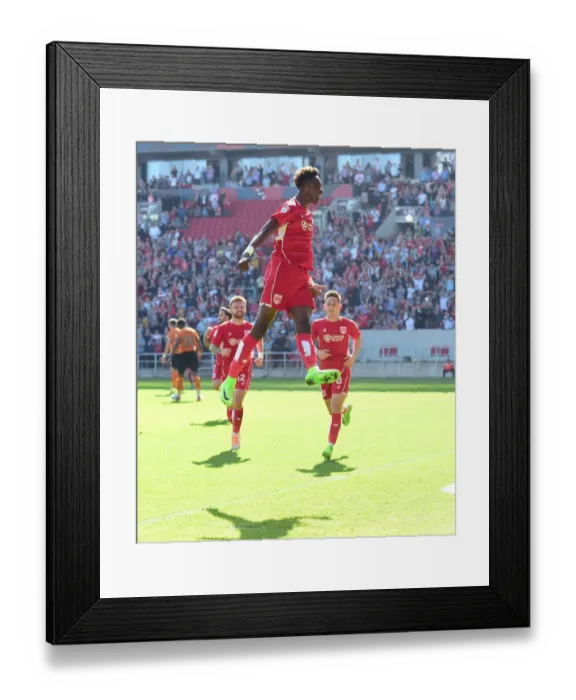 Framed Print : Tammy Abraham's Thrilling Goal: Historic Upset - Bristol City Stuns Wolverhampton Wanderers (08-04-2017)