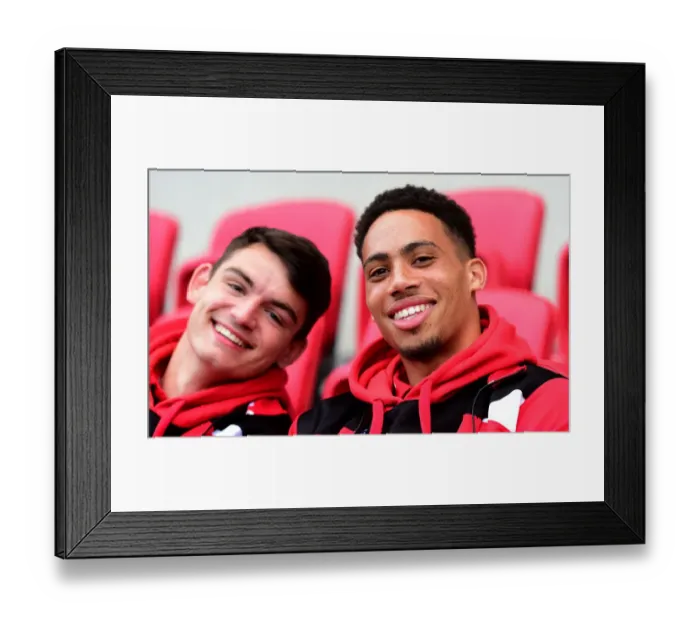 Framed Print : Zak Vyner in Action: Bristol City vs Queens Park Rangers, Sky Bet Championship