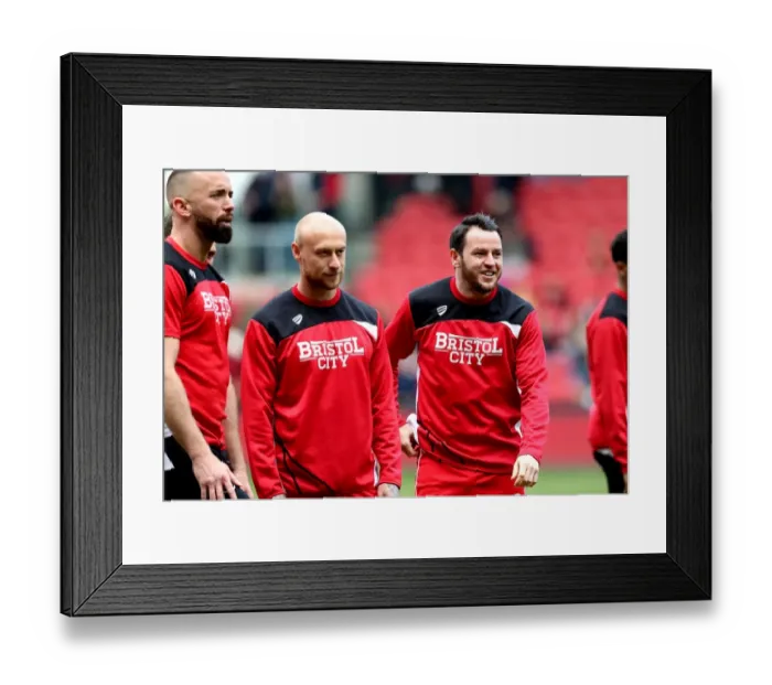 Framed Print : Bristol City's Lee Tomlin, David Cotterill, and Aaron Wilbraham in Action Against Queens Park Rangers, Sky Bet Championship, 2017