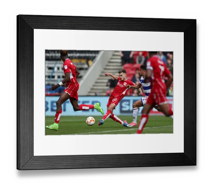 Framed Print : Jamie Paterson Scores the Decisive Goal: 2-0 for Bristol City against Queens Park Rangers at Ashton Gate (April 14, 2017)
