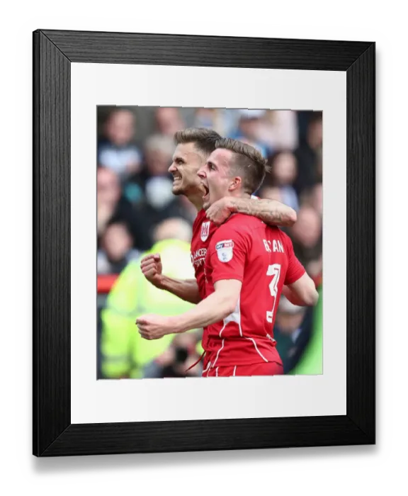 Framed Print : Bristol City: Jamie Paterson and Joe Bryan Celebrate Goal Against Queens Park Rangers, Sky Bet Championship 2017