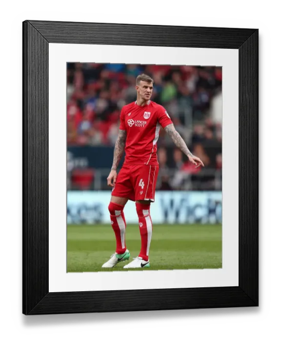 Framed Print : Aden Flint in Action: Bristol City vs Queens Park Rangers, Sky Bet Championship, 2017 Framed Print : Aden Flint in Action: Bristol City vs Queens Park Rangers, Sky Bet Championship, 2017
