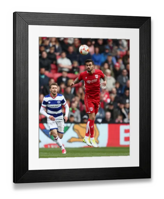 Framed Print : Marlon Pack Heads the Ball: Intense Moment from Bristol City vs. Queens Park Rangers, Sky Bet Championship (14 / 04 / 2017)
