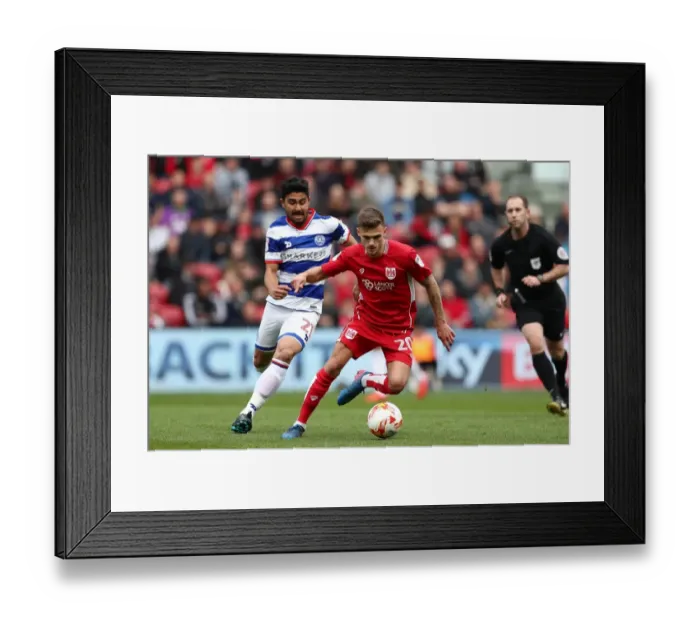 Framed Print : Bristol City's Jamie Paterson Escapes Massimo Luongo's Tackle in Sky Bet Championship Clash Framed Print : Bristol City's Jamie Paterson Escapes Massimo Luongo's Tackle in Sky Bet Championship Clash