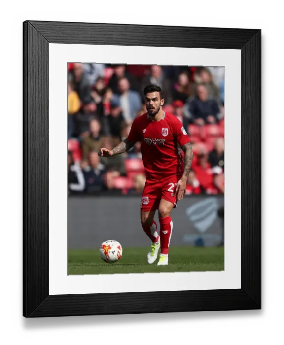 Framed Print : Marlon Pack of Bristol City in Action Against Queens Park Rangers, Sky Bet Championship, Ashton Gate, Bristol, England - 14 / 04 / 2017 Framed Print : Marlon Pack of Bristol City in Action Against Queens Park Rangers, Sky Bet Championship, Ashton Gate, Bristol, England - 14 / 04 / 2017