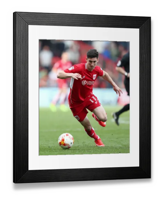 Framed Print : Callum O'Dowda in Action: Bristol City vs. Queens Park Rangers, 2017 Framed Print : Callum O'Dowda in Action: Bristol City vs. Queens Park Rangers, 2017