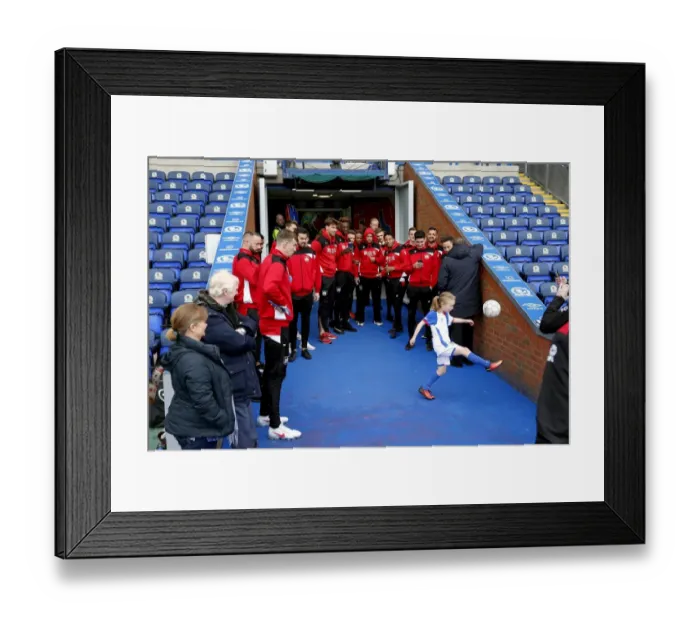 Framed Print : Impressed in the Tunnel: Young Blackburn Fan Wows Bristol City Players with Freestyle Tricks Framed Print : Impressed in the Tunnel: Young Blackburn Fan Wows Bristol City Players with Freestyle Tricks