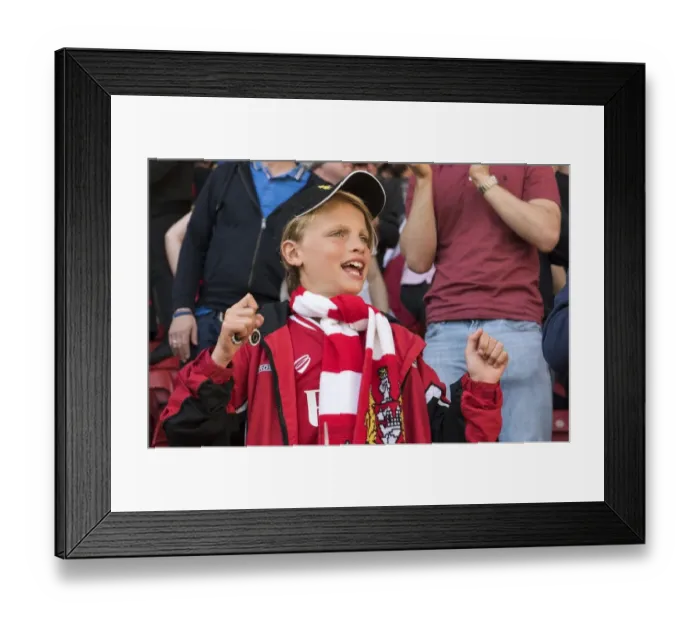 Framed Print : 3-2 Comeback: Euphoric Fan Reacts as Aden Flint Scores for Bristol City Framed Print : 3-2 Comeback: Euphoric Fan Reacts as Aden Flint Scores for Bristol City