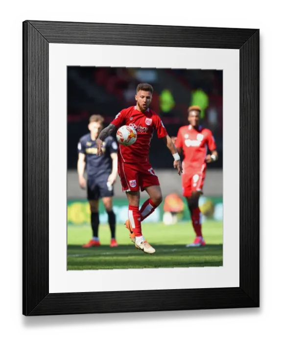 Framed Print : Bristol City's Matt Taylor in Action Against Barnsley, Sky Bet Championship 2017 Framed Print : Bristol City's Matt Taylor in Action Against Barnsley, Sky Bet Championship 2017