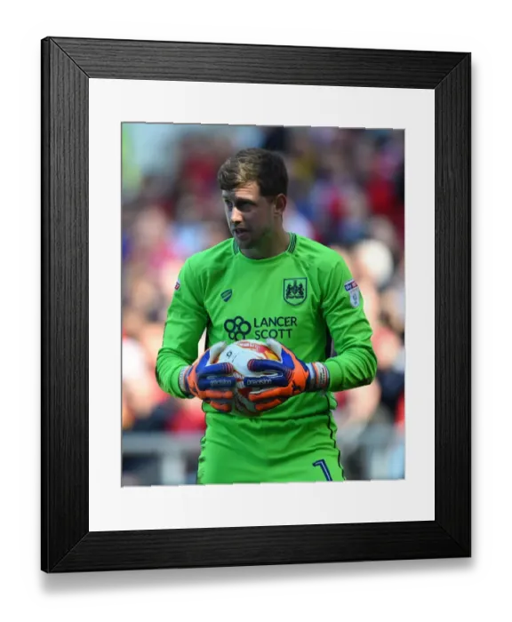 Framed Print : Frank Fielding in Action: Bristol City vs. Barnsley, Sky Bet Championship 2017 Framed Print : Frank Fielding in Action: Bristol City vs. Barnsley, Sky Bet Championship 2017