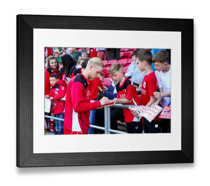 Framed Print : Hordur Magnusson in Action: Bristol City vs Barnsley, Sky Bet Championship Framed Print : Hordur Magnusson in Action: Bristol City vs Barnsley, Sky Bet Championship