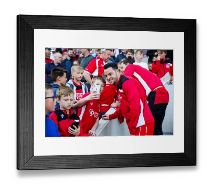 Framed Print : Bristol City vs Barnsley: Lee Tomlin in Action at Ashton Gate Stadium, Sky Bet Championship (April 2017) Framed Print : Bristol City vs Barnsley: Lee Tomlin in Action at Ashton Gate Stadium, Sky Bet Championship (April 2017)