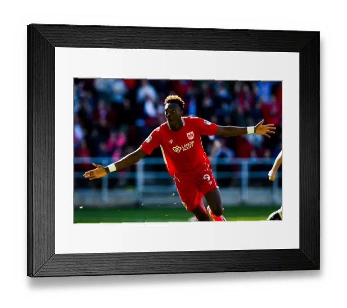 Framed Print : Dramatic Equalizer: Tammy Abraham Scores for Bristol City Against Barnsley in Sky Bet Championship