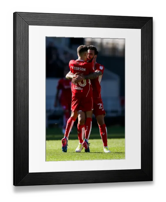 Framed Print : Bristol City vs Barnsley: Jamie Paterson Scores Dramatic Equalizer, 2-2 Framed Print : Bristol City vs Barnsley: Jamie Paterson Scores Dramatic Equalizer, 2-2