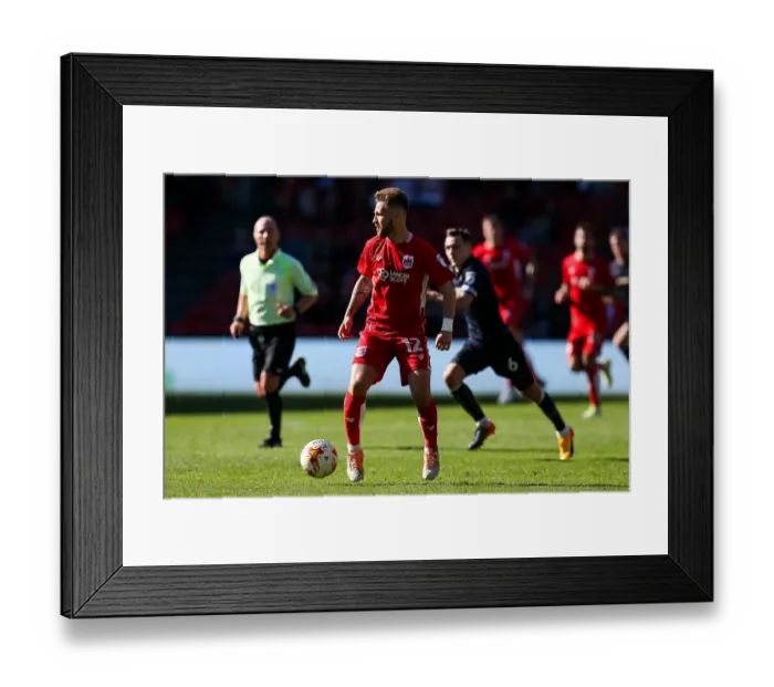 Framed Print : Bristol City vs Barnsley: Matt Taylor in Action, Sky Bet Championship (220417) Framed Print : Bristol City vs Barnsley: Matt Taylor in Action, Sky Bet Championship (220417)