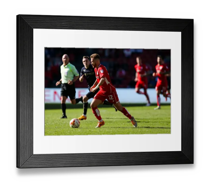 Framed Print : Matt Taylor in Action: Bristol City vs Barnsley, Sky Bet Championship (22-04-2017) Framed Print : Matt Taylor in Action: Bristol City vs Barnsley, Sky Bet Championship (22-04-2017)