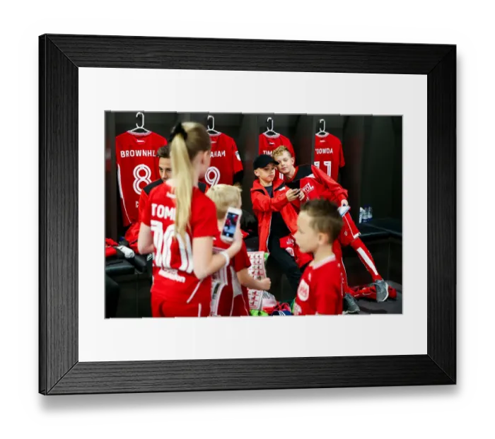 Framed Print : Bristol City Mascots Pay Pre-Match Visit to Dressing Room Framed Print : Bristol City Mascots Pay Pre-Match Visit to Dressing Room