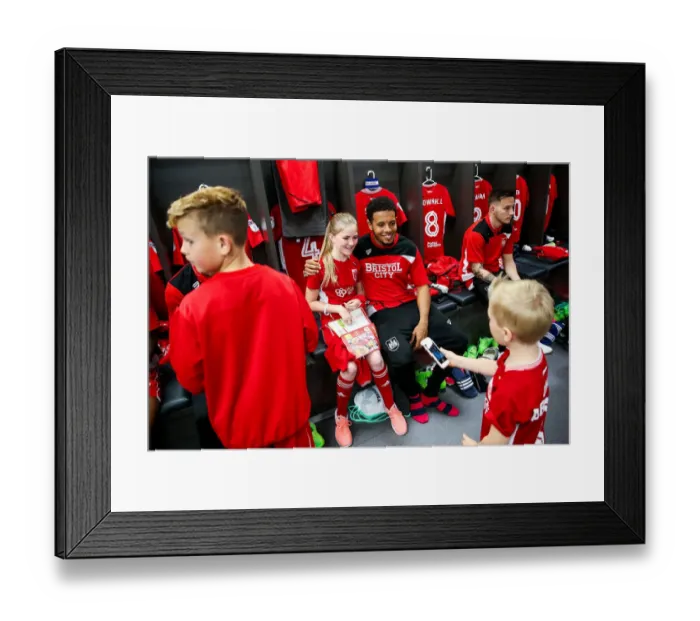 Framed Print : Sky Bet Championship Showdown: Bristol City vs Barnsley at Ashton Gate Stadium (April 22, 2017) Framed Print : Sky Bet Championship Showdown: Bristol City vs Barnsley at Ashton Gate Stadium (April 22, 2017)