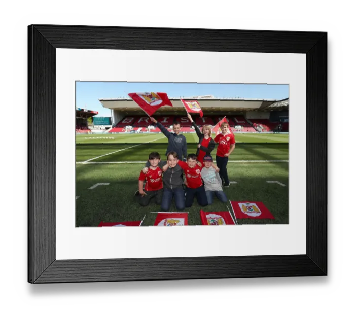 Framed Print : Bristol City vs Barnsley: Exciting Championship Clash at Ashton Gate - 22nd April 2017 Framed Print : Bristol City vs Barnsley: Exciting Championship Clash at Ashton Gate - 22nd April 2017