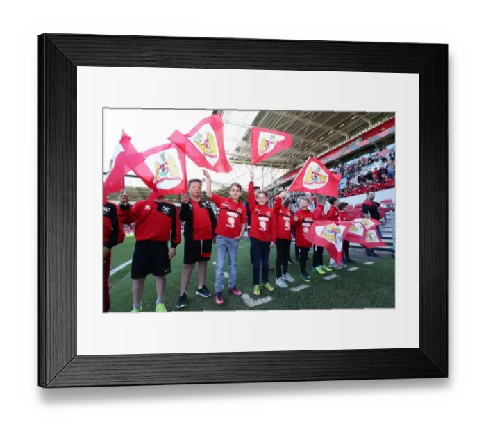 Framed Print : Sky Bet Championship Showdown: Bristol City Welcomes Barnsley with Guard of Honor (April 22, 2017) Framed Print : Sky Bet Championship Showdown: Bristol City Welcomes Barnsley with Guard of Honor (April 22, 2017)