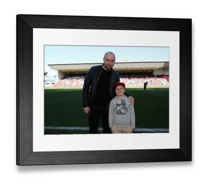 Framed Print : Bristol City vs Barnsley Clash at Ashton Gate, Sky Bet Championship (April 2017) Framed Print : Bristol City vs Barnsley Clash at Ashton Gate, Sky Bet Championship (April 2017)