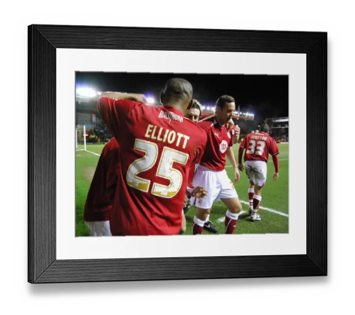 Framed Print : Bristol City vs. Watford: A Showdown from the 08-09 Season