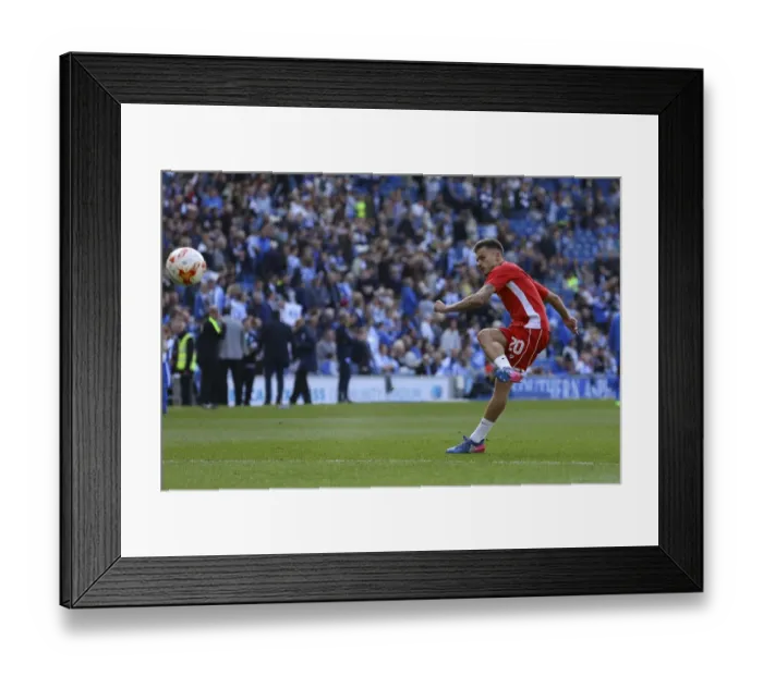 Framed Print : Jamie Paterson of Bristol City Gears Up for Brighton and Hove Albion Showdown, Sky Bet Championship (2017) Framed Print : Jamie Paterson of Bristol City Gears Up for Brighton and Hove Albion Showdown, Sky Bet Championship (2017)