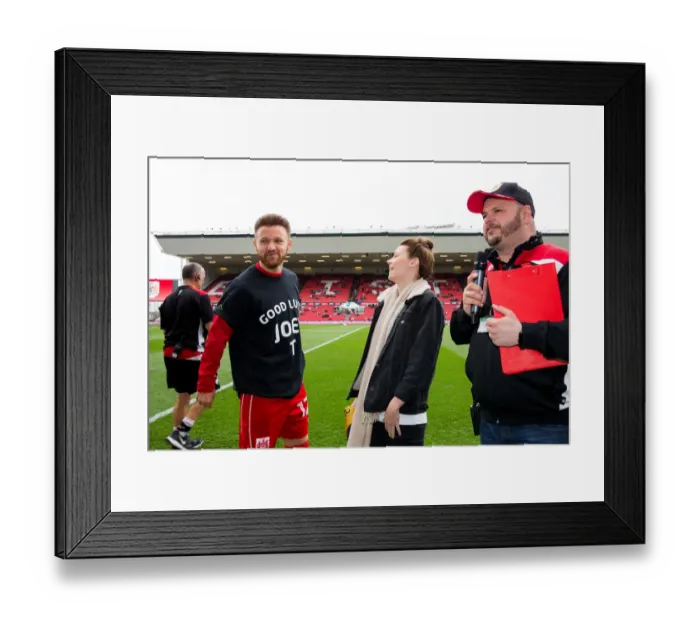 Framed Print : Bristol City's Matty Taylor Delivers on Promise, Gifts Fan Signed Shirt after 1000 Retweets Framed Print : Bristol City's Matty Taylor Delivers on Promise, Gifts Fan Signed Shirt after 1000 Retweets