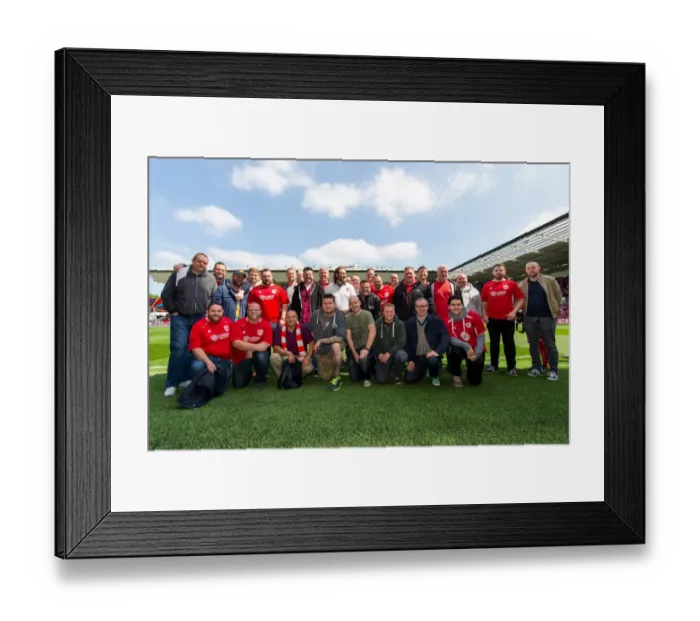 Framed Print : Sky Bet Championship Showdown: Man v Fat Group in Action at Bristol City vs Birmingham City, Ashton Gate Stadium Framed Print : Sky Bet Championship Showdown: Man v Fat Group in Action at Bristol City vs Birmingham City, Ashton Gate Stadium