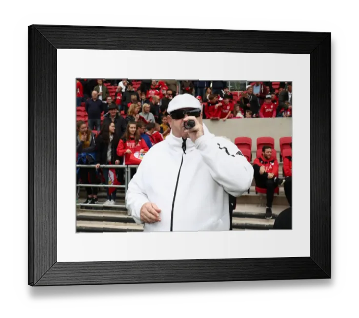 Framed Print : Clash in Sky Bet Championship: Bristol City vs Birmingham City (07.05.2017) Framed Print : Clash in Sky Bet Championship: Bristol City vs Birmingham City (07.05.2017)