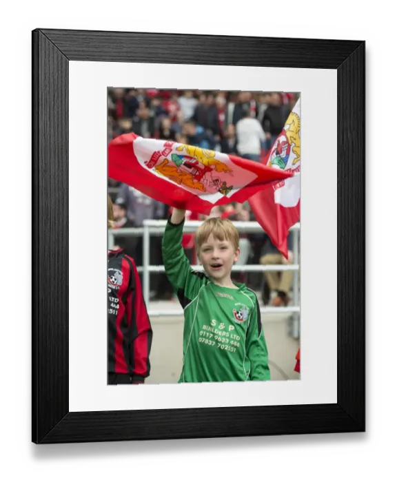 Framed Print : Intense Championship Showdown: Bristol City vs. Birmingham City at Ashton Gate (07 / 05 / 2017) Framed Print : Intense Championship Showdown: Bristol City vs. Birmingham City at Ashton Gate (07 / 05 / 2017)