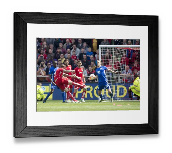 Framed Print : Aden Flint's Shot: Bristol City vs Birmingham City, Sky Bet Championship (May 7, 2017) Framed Print : Aden Flint's Shot: Bristol City vs Birmingham City, Sky Bet Championship (May 7, 2017)