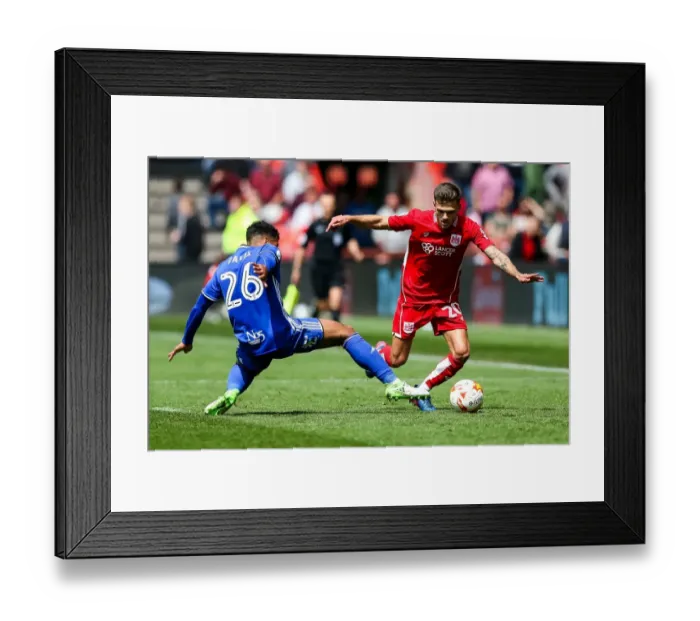 Framed Print : Intense Championship Showdown: Jamie Paterson vs. David Davis at Ashton Gate Framed Print : Intense Championship Showdown: Jamie Paterson vs. David Davis at Ashton Gate