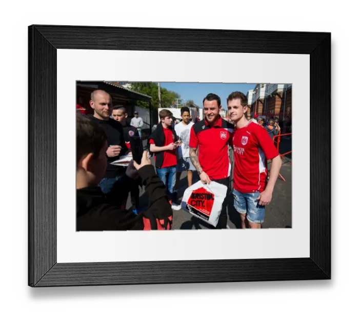 Framed Print : Bristol City's Lee Tomlin Celebrates Championship Victory Over Birmingham City Framed Print : Bristol City's Lee Tomlin Celebrates Championship Victory Over Birmingham City