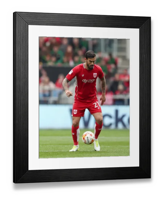 Framed Print : Marlon Pack in Action: Bristol City vs. Birmingham City, Sky Bet Championship (07 / 05 / 2017) Framed Print : Marlon Pack in Action: Bristol City vs. Birmingham City, Sky Bet Championship (07 / 05 / 2017)