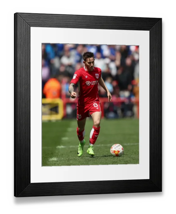 Framed Print : Bristol City's Josh Brownhill in Action Against Birmingham City - Sky Bet Championship Clash at Ashton Gate (07 / 05 / 2017) Framed Print : Bristol City's Josh Brownhill in Action Against Birmingham City - Sky Bet Championship Clash at Ashton Gate (07 / 05 / 2017)