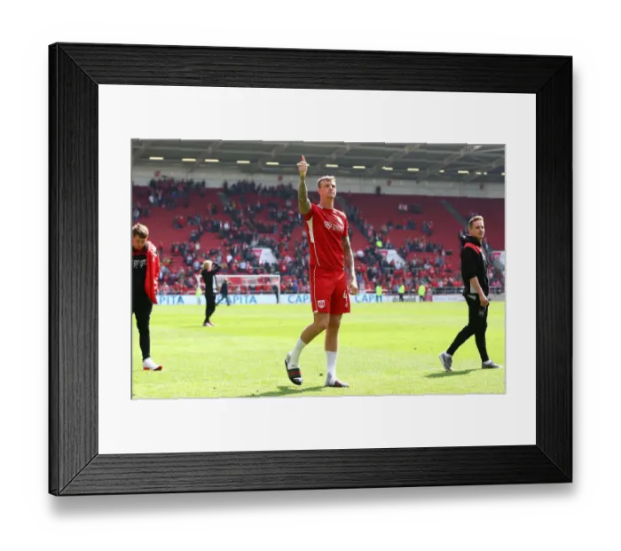Framed Print : Aden Flint's Thumbs-Up: Celebrating Victory with the Fans (Bristol City vs Birmingham City, 2017) Framed Print : Aden Flint's Thumbs-Up: Celebrating Victory with the Fans (Bristol City vs Birmingham City, 2017)
