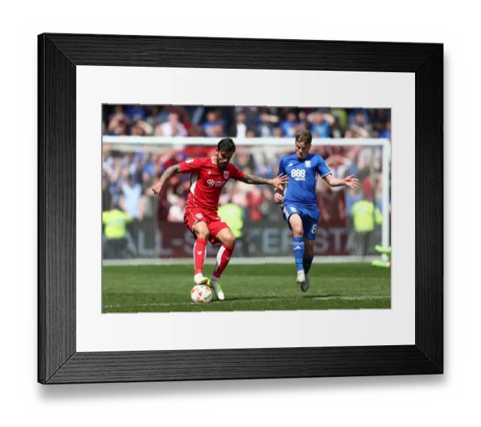 Framed Print : Marlon Pack Stands Firm Against Birmingham City: Bristol City vs. Birmingham City, Sky Bet Championship, 07-05-2017 Framed Print : Marlon Pack Stands Firm Against Birmingham City: Bristol City vs. Birmingham City, Sky Bet Championship, 07-05-2017