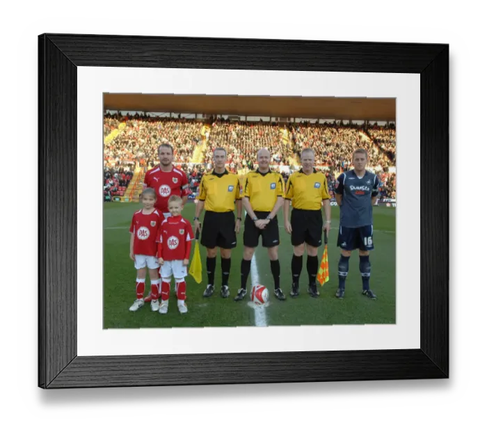 Framed Print : Bristol City V Swansea City