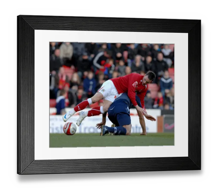 Framed Print : Bristol City First Team: Season 08-09: Bristol City V Swansea City Framed Print : Bristol City First Team: Season 08-09: Bristol City V Swansea City