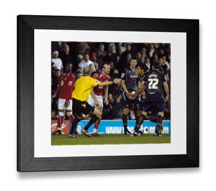 Framed Print : Bristol City First Team: Season 08-09: Bristol City V Swansea City Framed Print : Bristol City First Team: Season 08-09: Bristol City V Swansea City